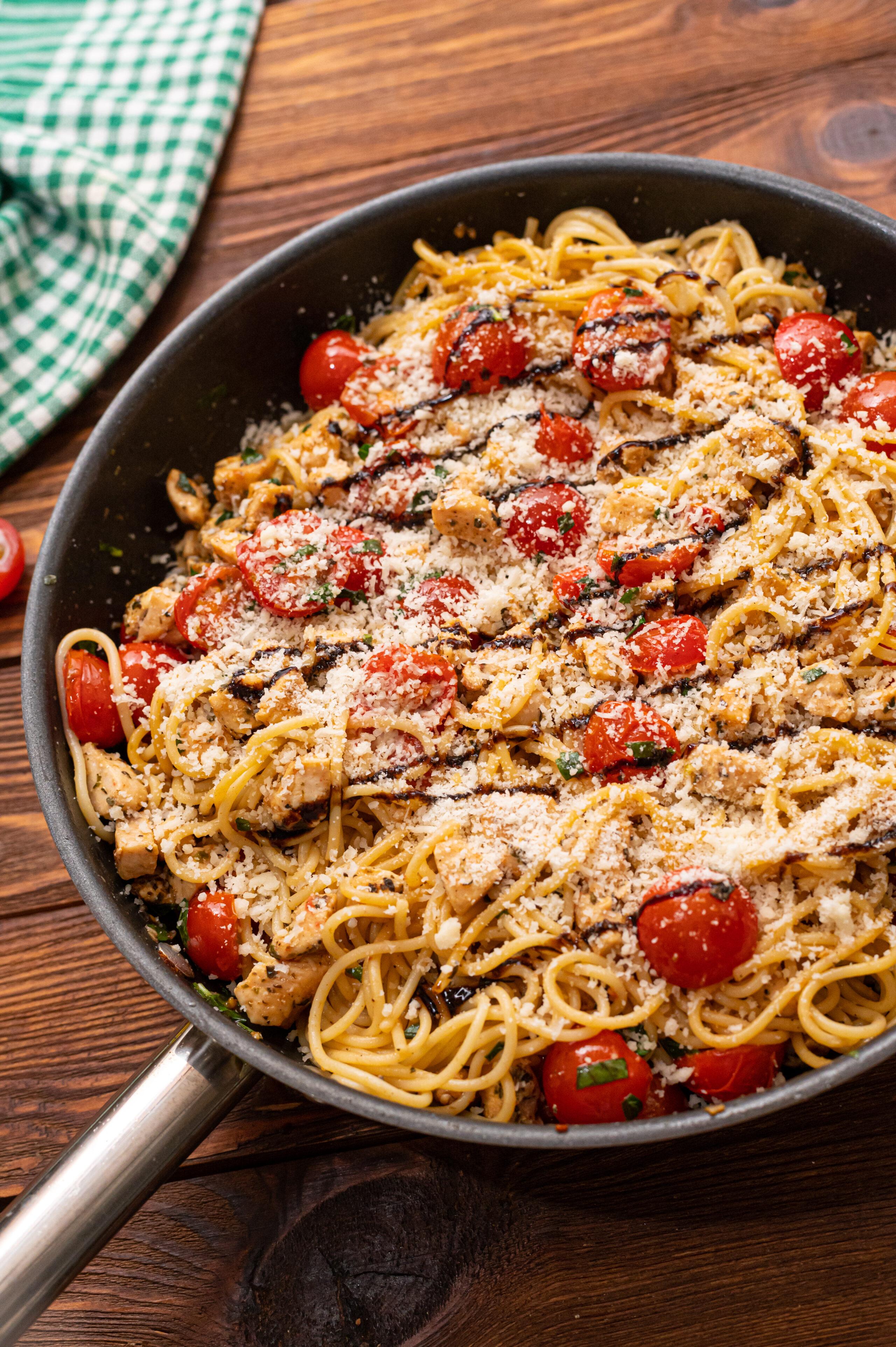 The Allure ⁣of Bruschetta Chicken Pasta⁢ Unveiled