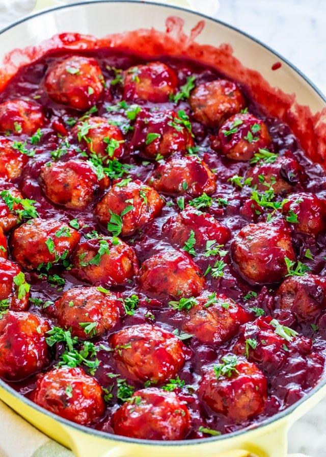Exploring the Flavor Fusion of Cranberry ⁣sauce Meatballs
